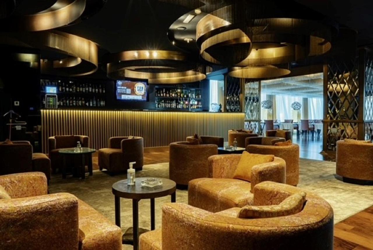 The Canvas Dubai - Mgallery Hotel Collection Exterior foto The lounge at the airport